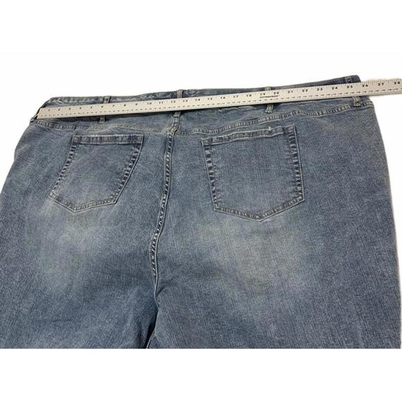 Torrid Crop Jeans Boyfriend Size W52x27L Actual Vintage Stretch Cropped - Picture 3 of 11